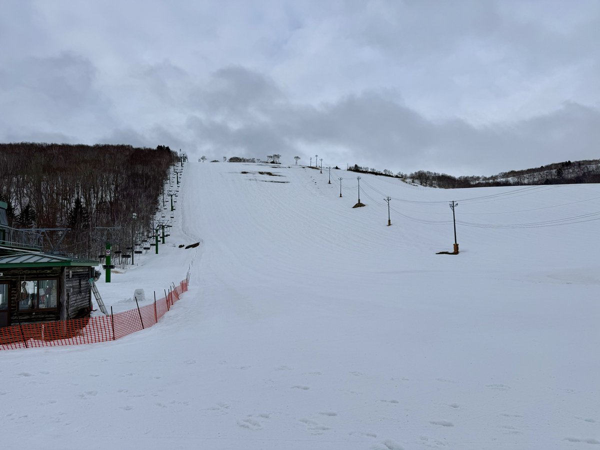 2026.3.5積雪情報 

ゲレンデはザラメ雪☃️です。
上級コース、ロープで規制しています。

営業時間　17:30〜20:30
　　　　　
食堂営業　 なし
天候:曇☁️
積雪:10🫠cm 
気温:1.2℃ 
風速:2.7m/s
風向:東北東
#豊富町 
#豊富温泉 
#豊富温泉スキー場