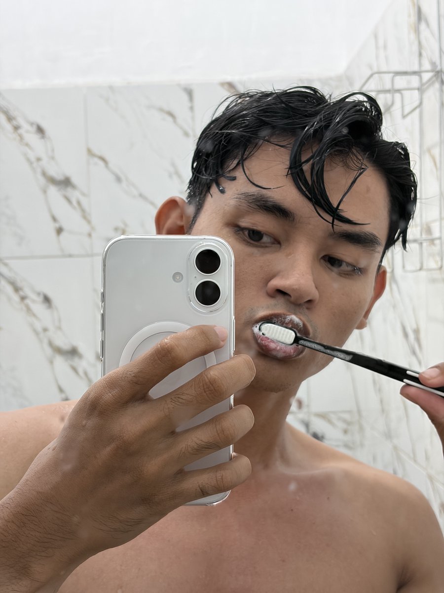 mizwarx's tweet photo. Ga pernah lagi ngalamin GUSI BERDARAH &amp; BAU MULUT semenjak dengerin nasehat MY DENTIST GUE

Alhamdulillah teknik perawatannya ga ribet, satset, bikin gusi sehat &amp; mencegah gigi berlubang

APPROVED BY DENTIST!

Ini nasehatnya 👇 https://t.co/vyth1G4ap5