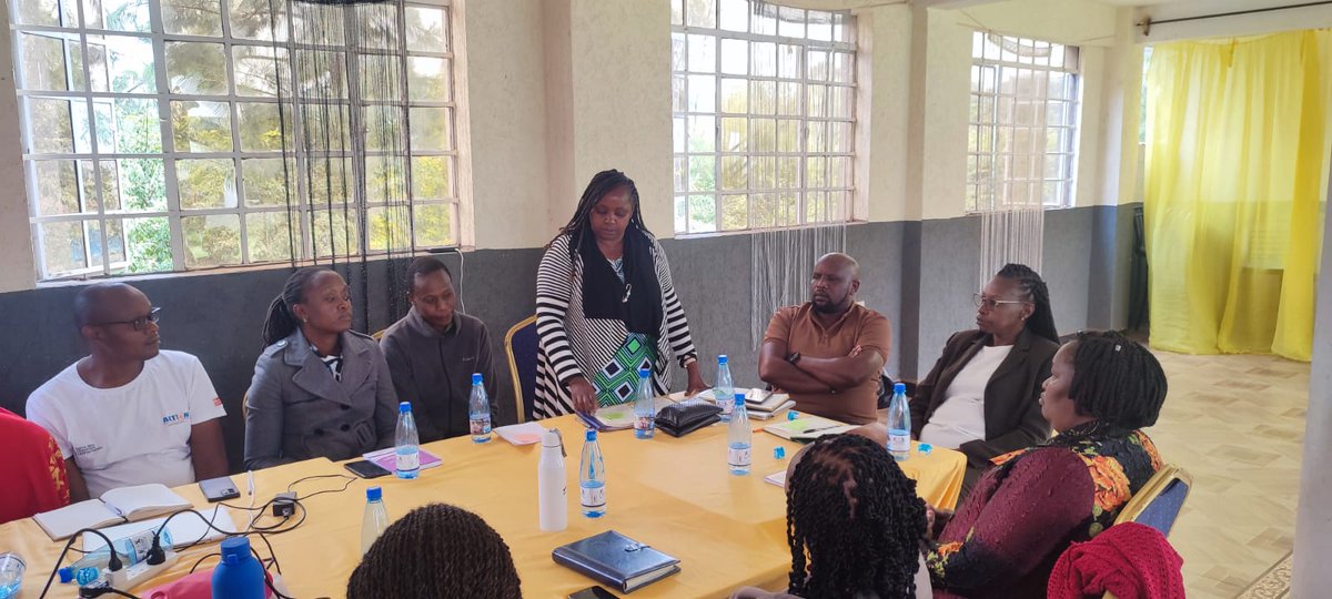 cheerupprogram's tweet photo. Stakeholders’ Entry Meeting for A Chance to Play successfully hosted by Cheer Up Program.
With support from @tdhg_sea  and engagement from Action for Children in Conflict.
Together advancing safe and meaningful play for children.⚽
#AChanceToPlay #ChildRights #PlayMatters https://t.co/njBkLZPqt6