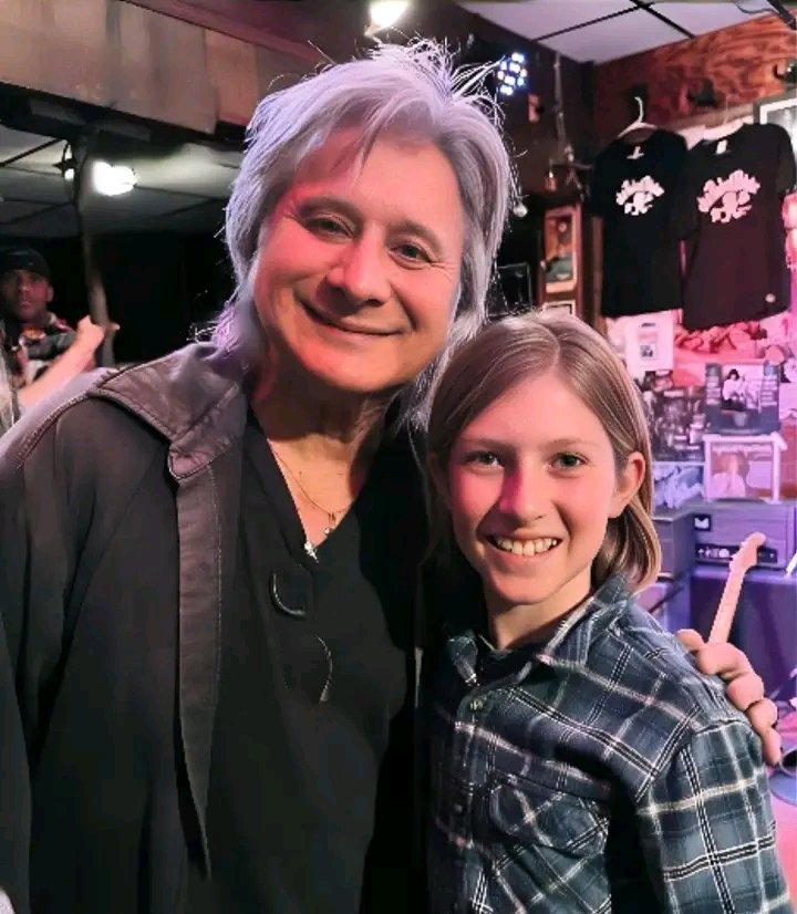 STEVE PERRY 󱢏 tweet media