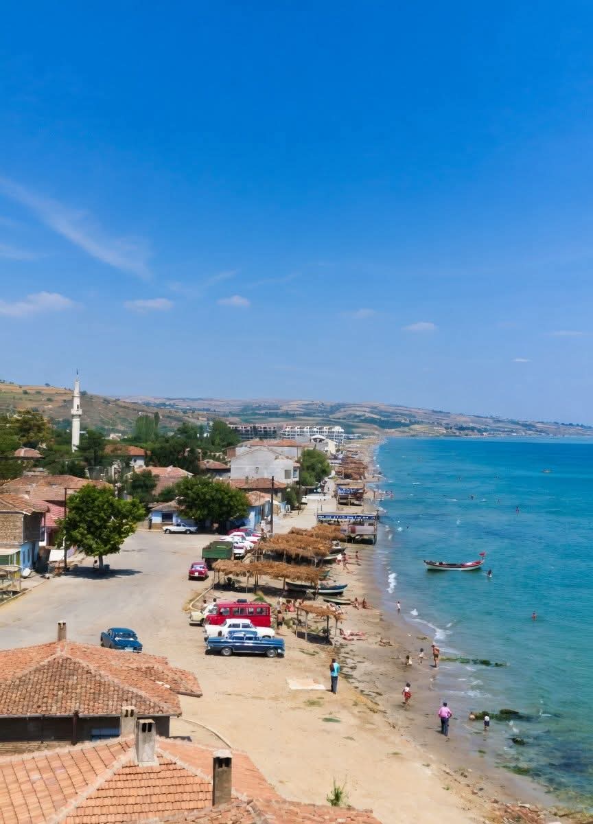 tekirdagsehri's tweet photo. Eski Kumbağ
Kumbağ Sahil
Kumbağ, Süleymanpaşa, Tekirdağ
Fotoğraf :Tekirdağ İl Kültür ve Turizm Müdürlüğü
#kumbağ #kumbağsahil
#kumbağtekirdağ #süleymanpaşa #tekirdağ #süleymanpaşatekirdağ #trakya #marmara #bisanthe #rodosto
#tekirdağfotoğrafları #turkey #turkiye #türkiye https://t.co/lSgzgGTIAT