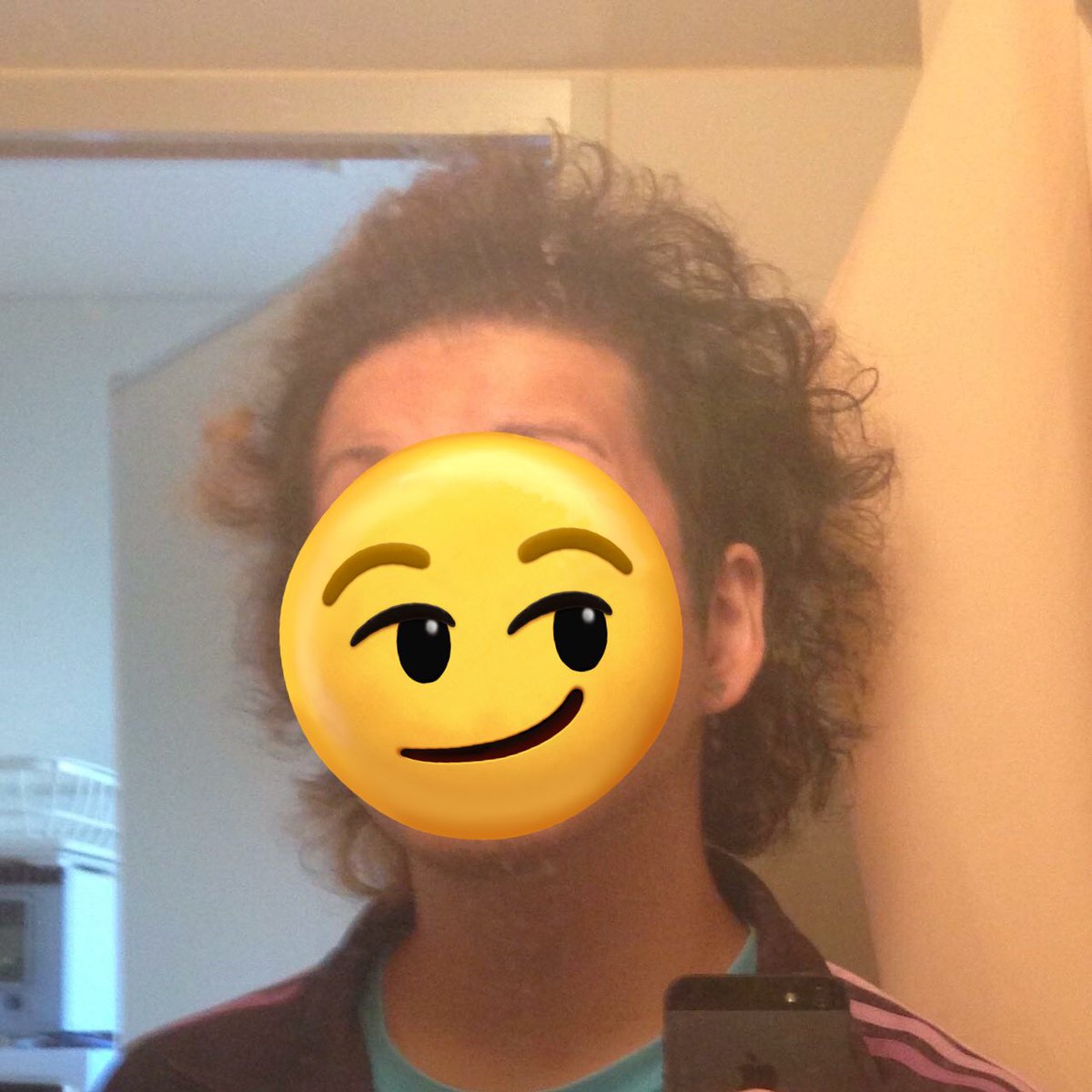 みかこ tweet media