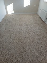 TapijtSCHOON's tweet photo. Met enige regelmaat te gast in Spijkenisse.
Woning gekocht maar in de woning ligt tapijt wat er nog goed uitzag. Daarom professioneel laten reinigen.
Ook interesse? Telefoon 0181-649487. #tapijtreiniging #hygiene https://t.co/Y5xRlYpCAb