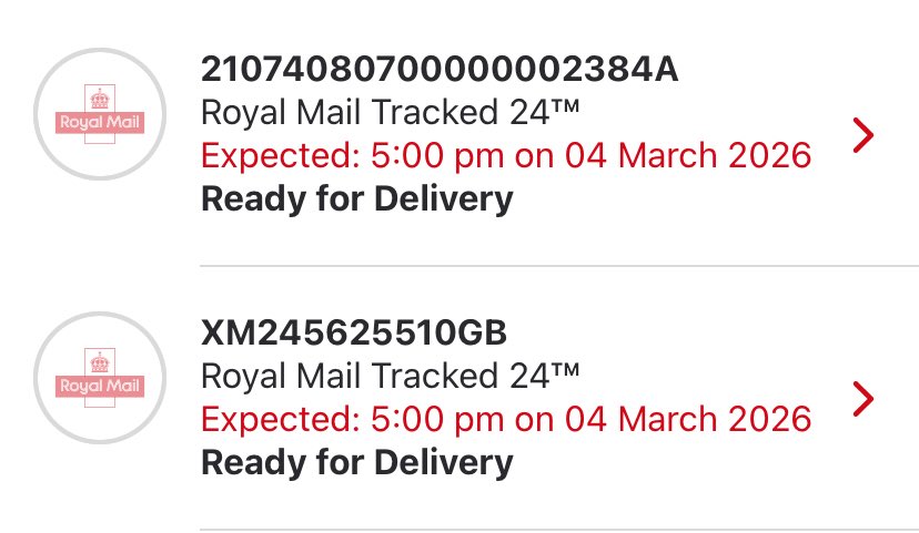 dontlike1999's tweet photo. Good old @RoyalMail. Charging people for 24hour delivery, but delivering in 48. https://t.co/cmiEVJVFnc