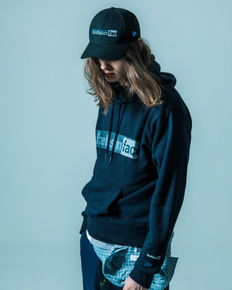 newera_japan's tweet photo. 【FACETASM】
FACETASMとのコラボレーションによるコレクションが本日より登場。
このコラボレーションシリーズでは初となるアパレル[Sweat Pullover Hoodie]を含む、全2アイテムがリリースされます。

https://t.co/UkMENwFbYa
商品詳細 ・購入はリンクから。

#NewEra
#ニューエラ
#FACETASM https://t.co/sn82AlHZqW