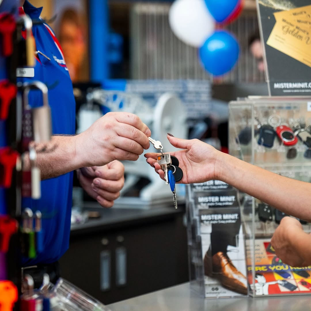 Tú solo ves unas llaves, nosotros vemos tu seguridad 🤝

En MisterMinit siempre puedes confiar 🔑

#cclaloma #MisterMinit #llaves