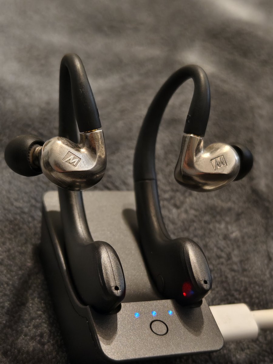 horse_audio's tweet photo. 4回目の購入
もう売らん https://t.co/hvOEHbhL32
