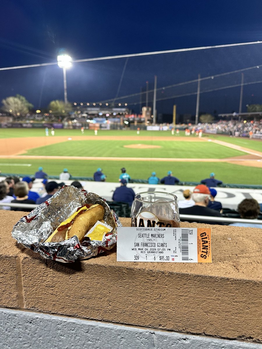 Julia Fallon tweet media