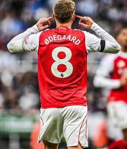TheBryo's tweet photo. 8 More games...
#COYG
To 🏆 https://t.co/tusUP5IOPj