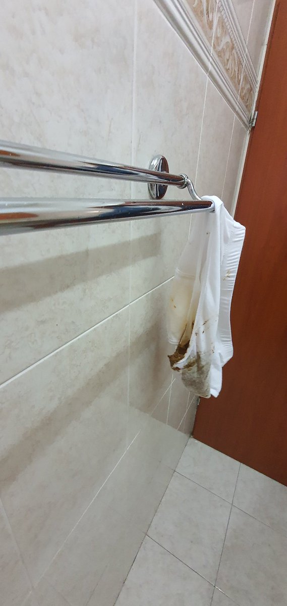 pantspoopingayguy tweet media