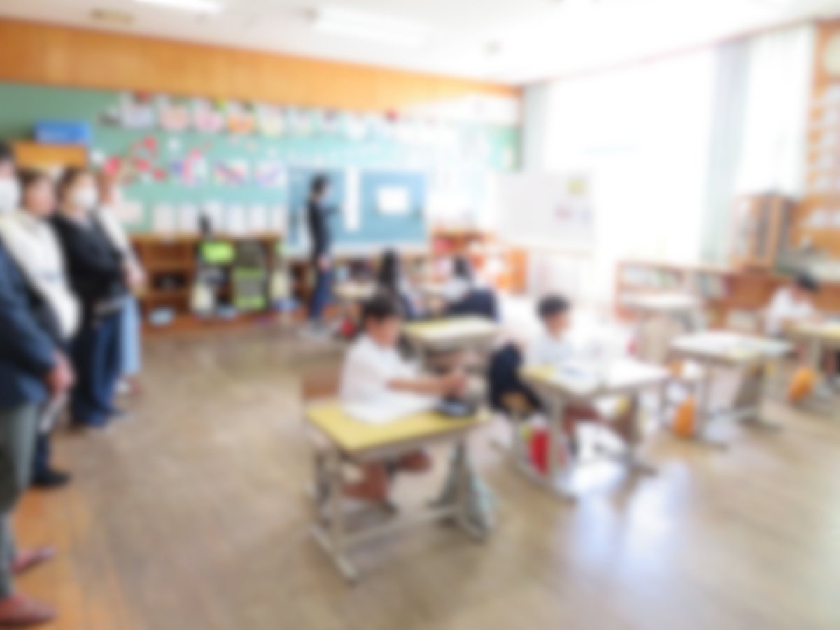 nishimata_esc's tweet photo. 最後の授業参観
今年１年の成長を感じていただけたでしょうか。西俣っ子３８名、一人一人の頑張りに拍手を送ります。明日は６年生を送る会🌸＆お別れ遠足🍱お天気が心配ですが、思い出に残る一日になりますように♪ https://t.co/wMrJJJctJB
