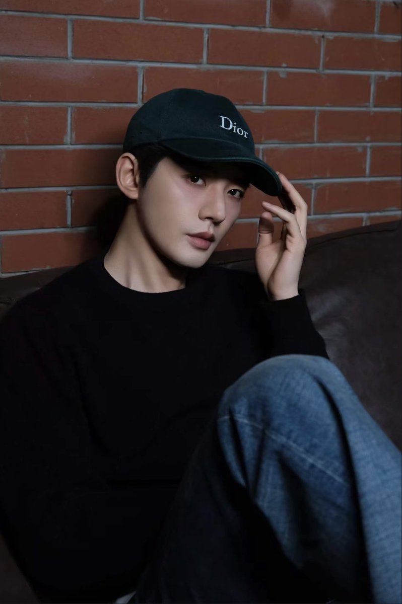 20260305 自留D XHS Update 

“Black
หล่อมาก แวบมาสักหน่อย”

🔗 xhslink.com/o/3o8ZyRypjlZ

#DengWei #邓为 #เติ้งเหวย