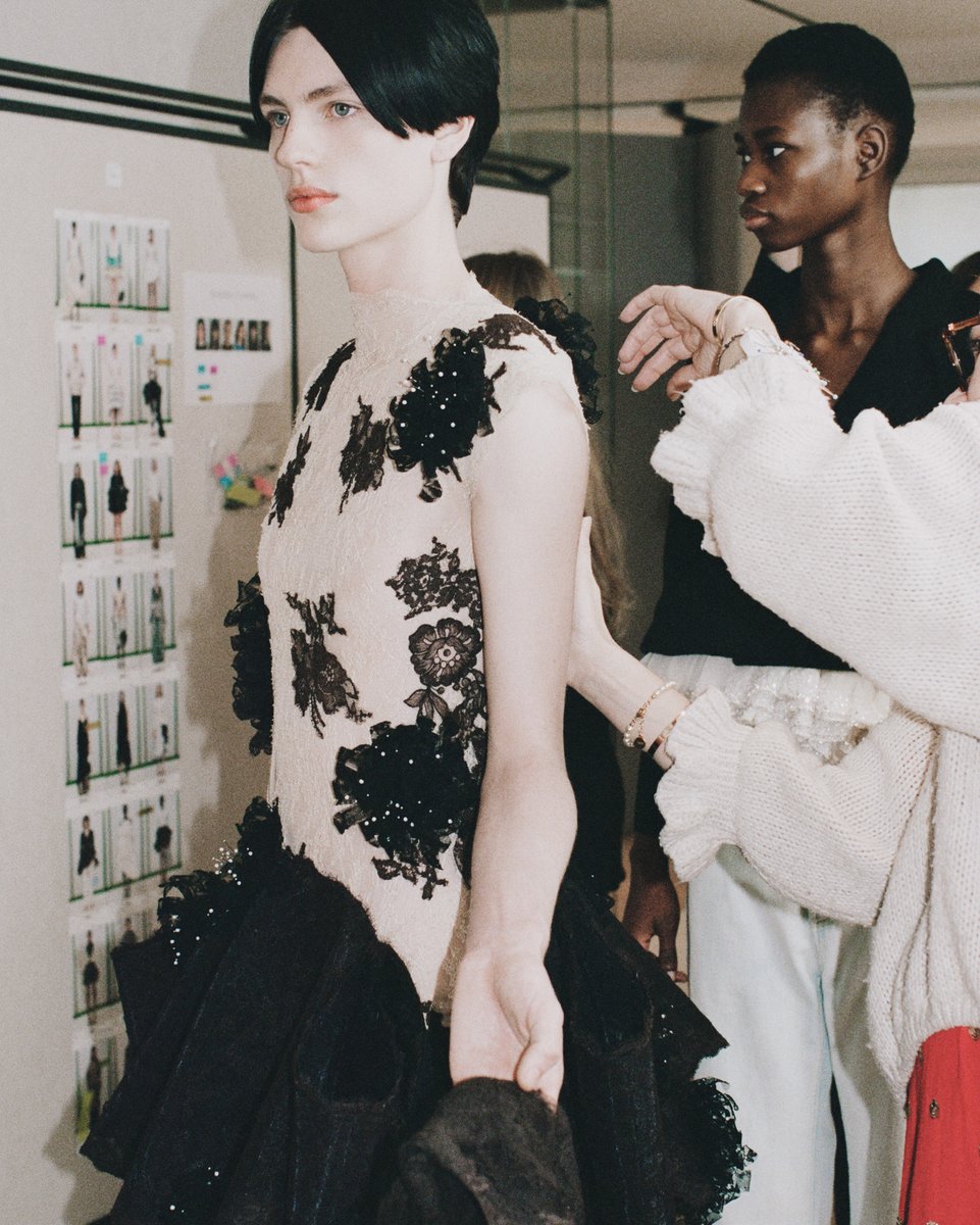 Dior Japan tweet media