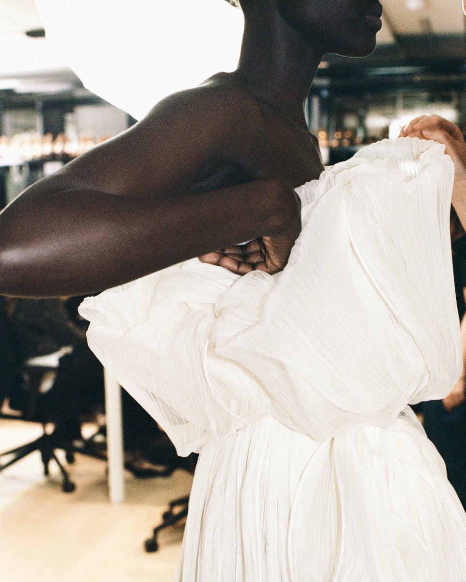 Dior Japan tweet media