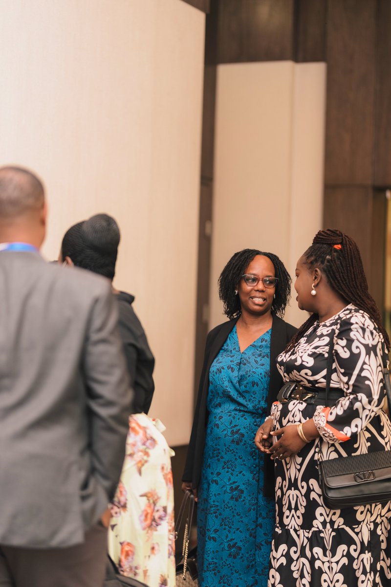 ralgarwanda's tweet photo. Kigali: Hateraniye Inteko Rusange ya kane y’Urunana rw’Abagore bo mu Nzego z’Ibanze.
Ihuza abagore b’abakozi n’abayobozi kuva ku rwego rw’akarere n’Umujyi wa Kigali kugera ku mudugudu, inzego za Leta n’abafatanyabikorwa batandukanye.
#UmugoreNiUwAgaciro #UmugoreMuNzegozIbanze🇷🇼 https://t.co/va2ZtvAEpC