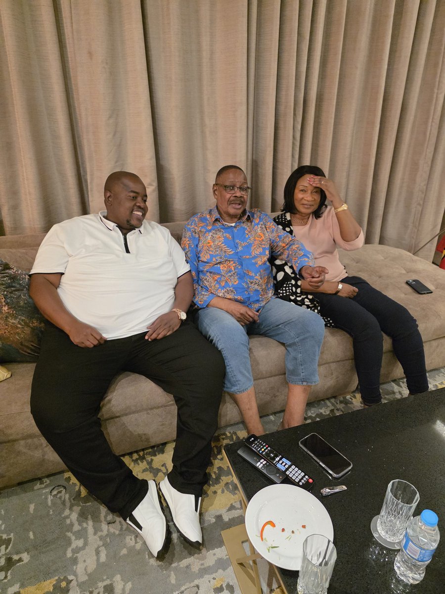 sir_wicknell. tweet media