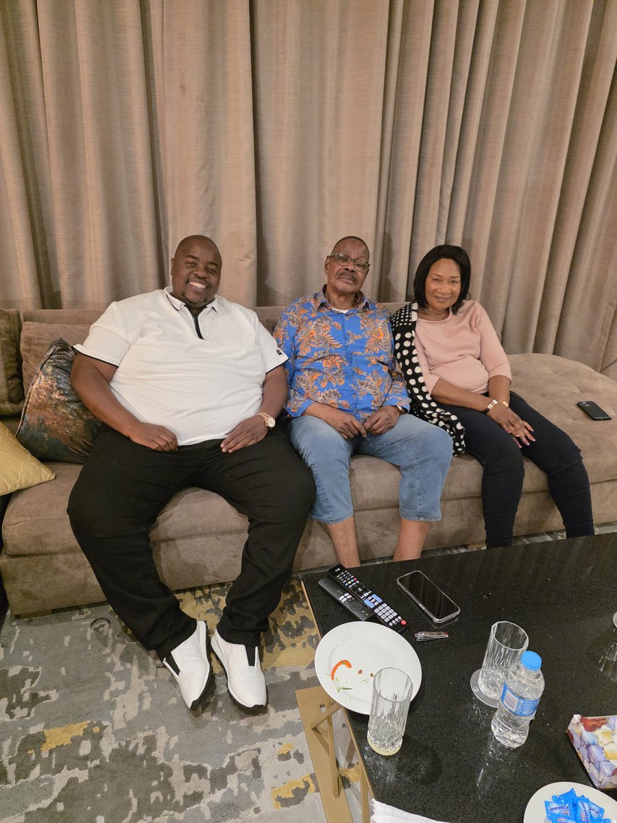 sir_wicknell. tweet media