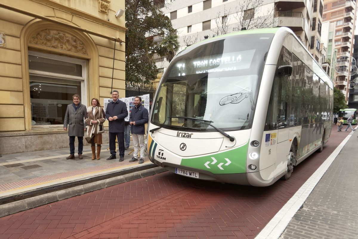 castellonplaza_'s tweet photo. Castelló 'estrena' por Magdalena la primera fase del bucle central del Tram y amplía su horario en fiestas

🔗 https://t.co/35v42Kmzkc https://t.co/CYLMm5ASPc