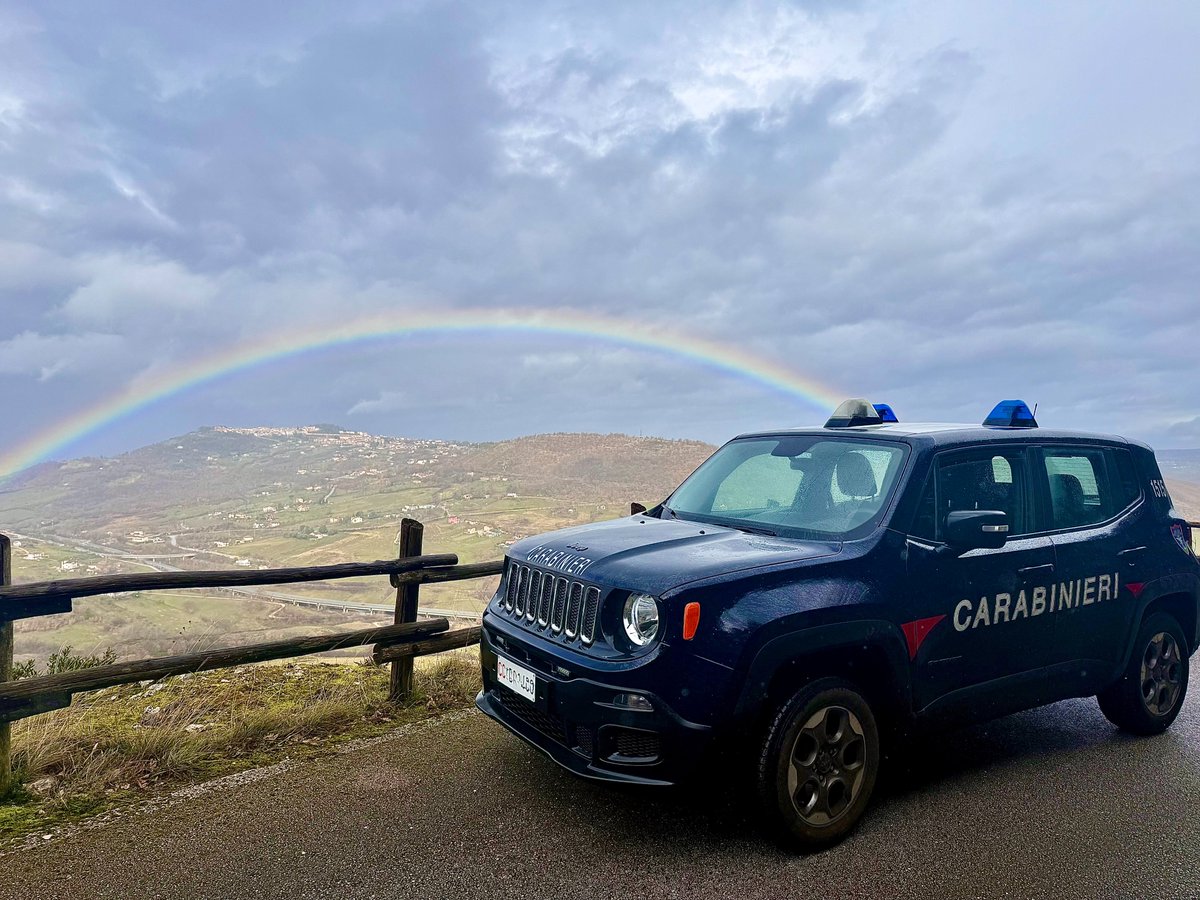 Arma dei Carabinieri tweet media