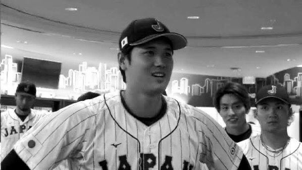 iyamakaita's tweet photo. 【チャットGPT使った大谷】

結論から言うね
👉それ、めっちゃ**憧れるのをやめよう** 

✅理由をざっくり考察すると、
・一塁にゴールドシュミットがいる
・中堅にマイクトラウトがいる
・外野にムーキーベッツがいる

だから対処法は⤵️
憧れる→❌
憧れを捨てて勝つことだけを考える→⭕️ https://t.co/7vcjU6IZQo