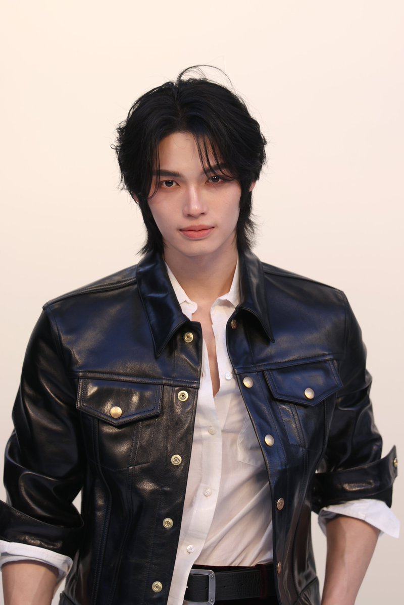 【2026秋冬パリフロントロウ速報】#NCT #ジャニー 、タイ俳優の #ウィン が「アクネ ストゥディオズ」に来場！

▼SNAP記事はこちら
bit.ly/46J66gx

#AcneStudiosFW26xJohnnySuh #AcneStudiosxWinMetawin