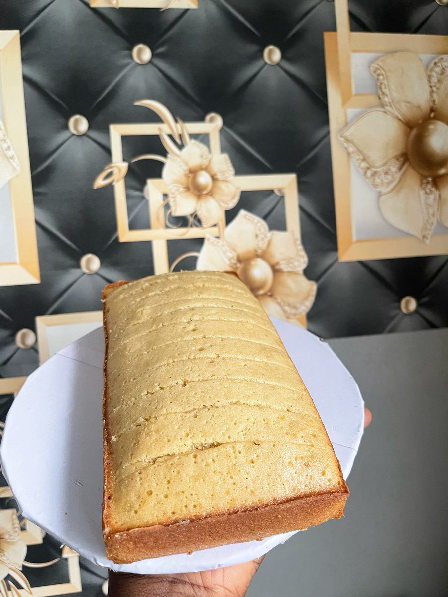 AdaTreats's tweet photo. Good morning from my brand 

Frame1- Egg rolls- 600 per one, 500 for 10 pieces 

Frame2-Puff Puff- 100 per one

Frame 3- Moist chocolate cake- 9k

Frame4- Hot milk cake- 8k

Please patronize me🙏🏻
Oshodi Lagos 

Please retweet 🙏🏻 https://t.co/mO5L6W4H8e