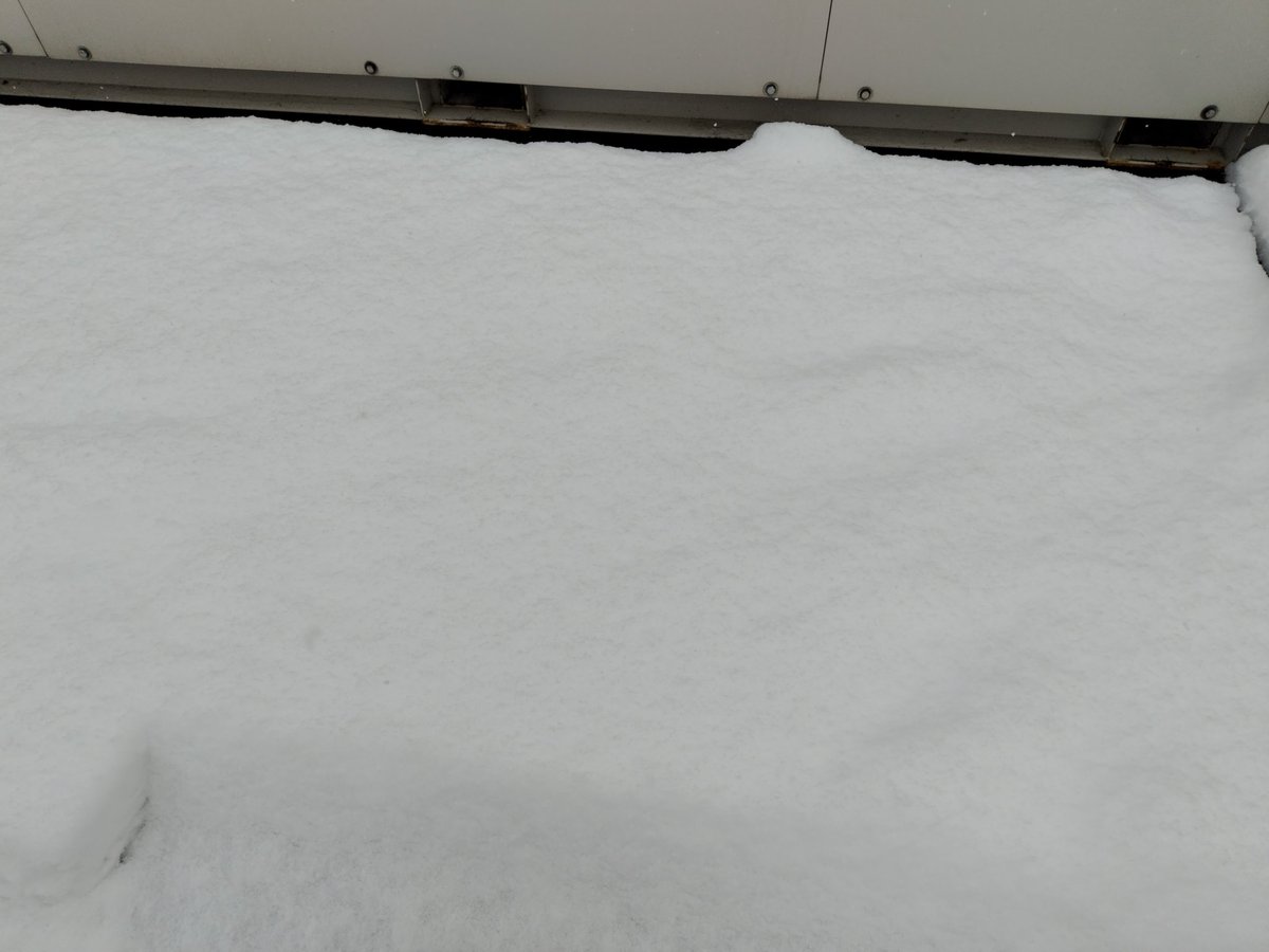 仕事終わりました❕👷 ベタ雪20cm積もった南区郊外 日中は溶けて