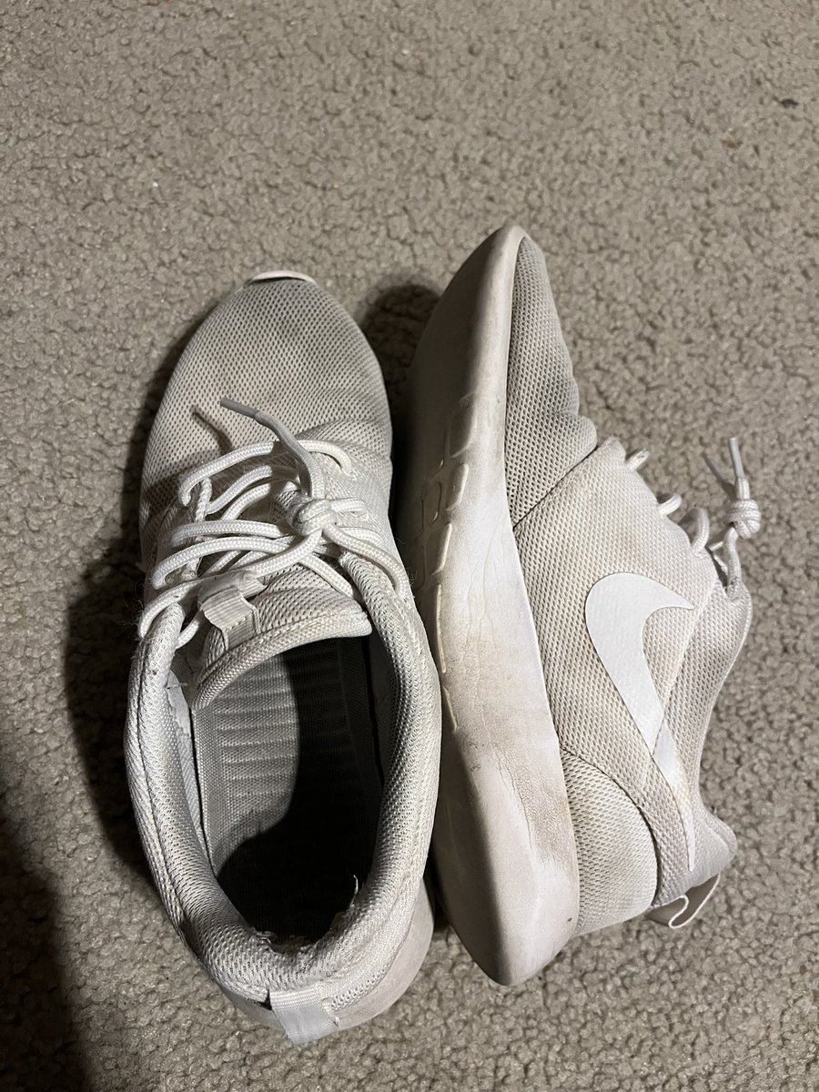 PrincesssSkyye's tweet photo. Selling these old stinky shoes on poshmark @ princessskye235 https://t.co/I56C4dGbD0