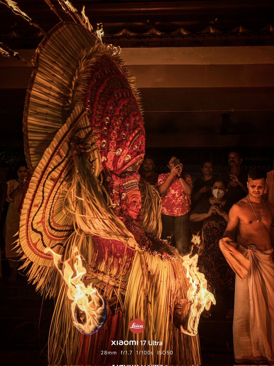 pixelwithme's tweet image. Colourful. Even in the dark. 🔥
#Theyyam in its raw firelight glory. 

Shot on #Xiaomi17Ultra with #LOFIC camera technology.

#XiaomiFans, What would you capture to #RuleTheNight?