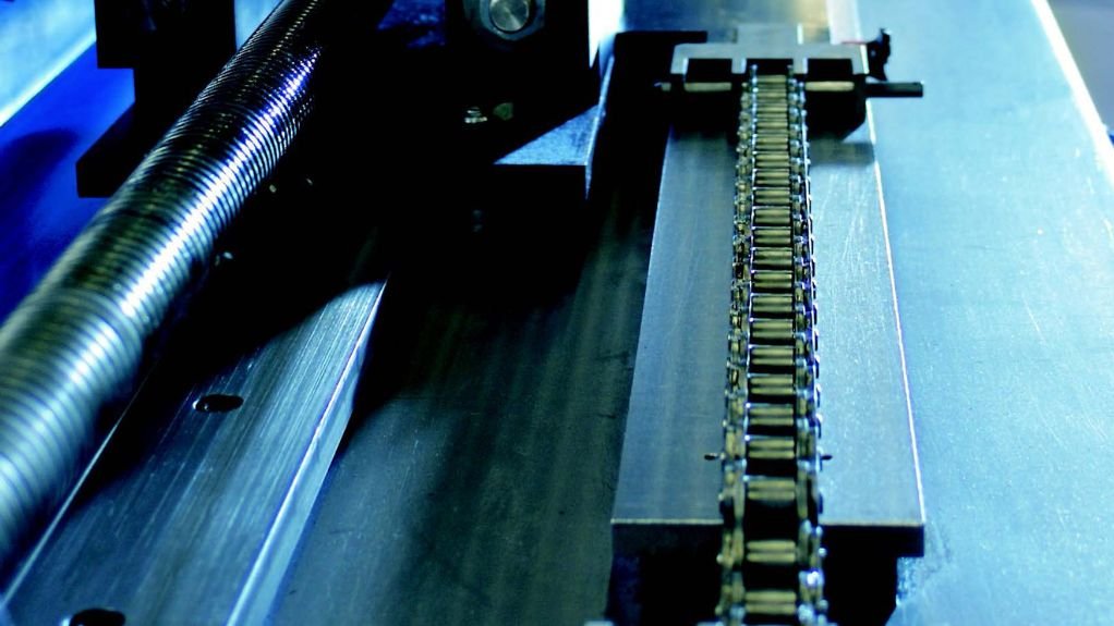EngNewsZA's tweet image. [𝗦𝗧𝗘𝗘𝗟] For applications in the steel industry, @BMGworld  recommends the use of Japanese manufacturer Tsubaki’s ‘Match &amp;amp; Tag’ chain service for lifting functions in accumulator towers. 𝗥𝗲𝗮𝗱 𝗺𝗼𝗿𝗲: bit.ly/4r83KPH 

#Steel #Chains #Lifting