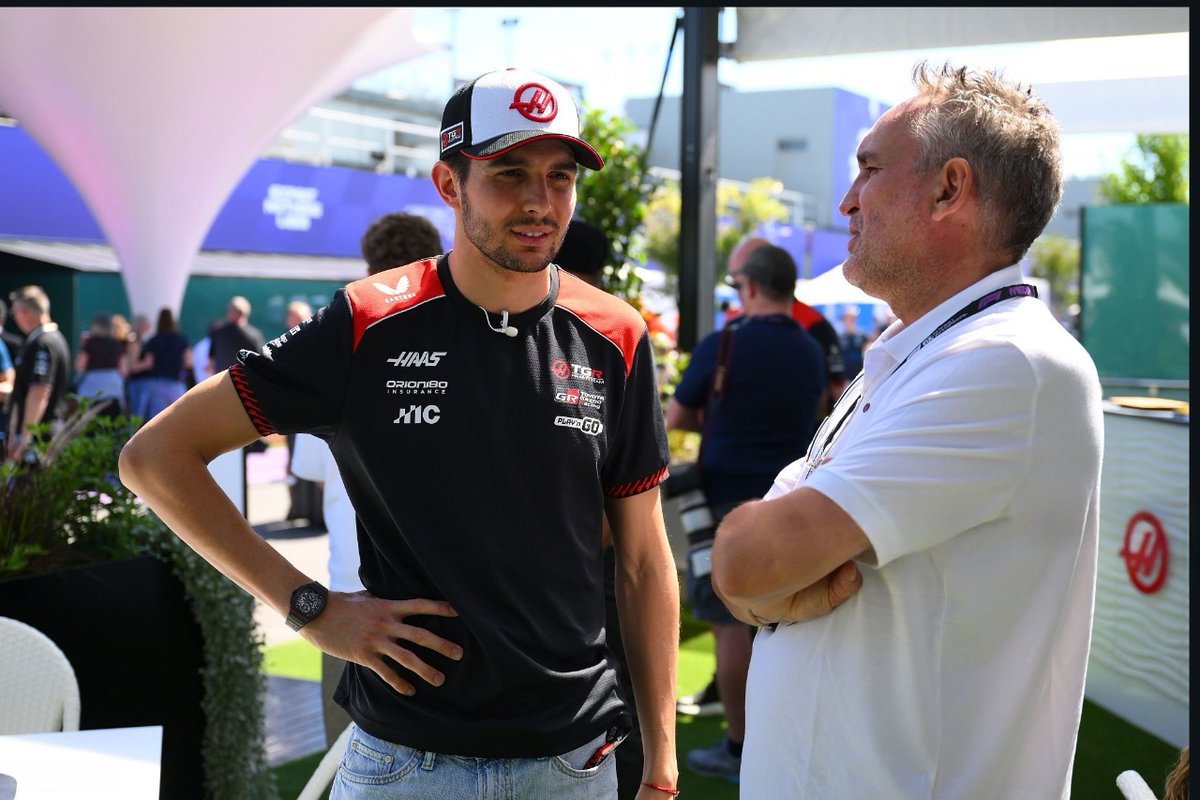 EO31_Fans's tweet image. Avec notre @Fmontagny National ! 🇫🇷

#F1 #Ocon #Ausgp