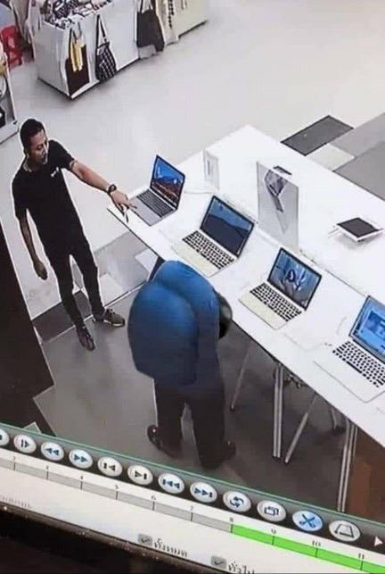 insane poses (@insaneposes) on Twitter photo 