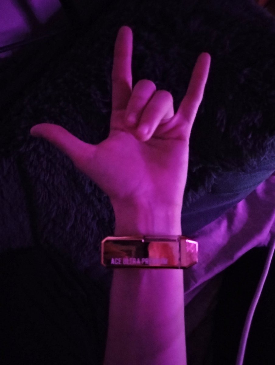 Emy 🦴 Is Dying tweet media