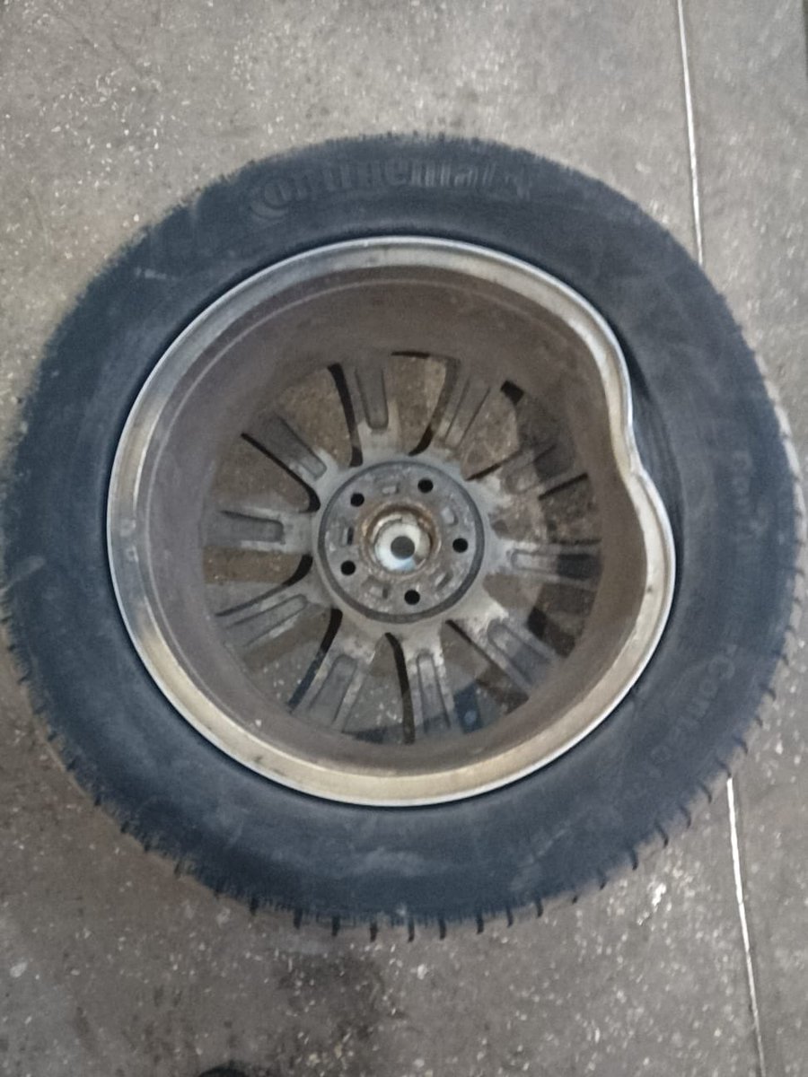 Friends, over the past 24 hours we managed to raise only $3.32. Please help me close the issue of repairing the Nissan X-Trail, which will be used for combat-related tasks in Sumy Oblast. I ask you to stay active so that we can collect the required amount as soon as possible.