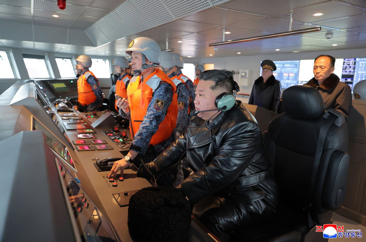 Korea_Friend_UK's tweet photo. Respected Comrade Kim Jong Un Inspects Destroyer Choe Hyon https://t.co/NiqthXH4L8
