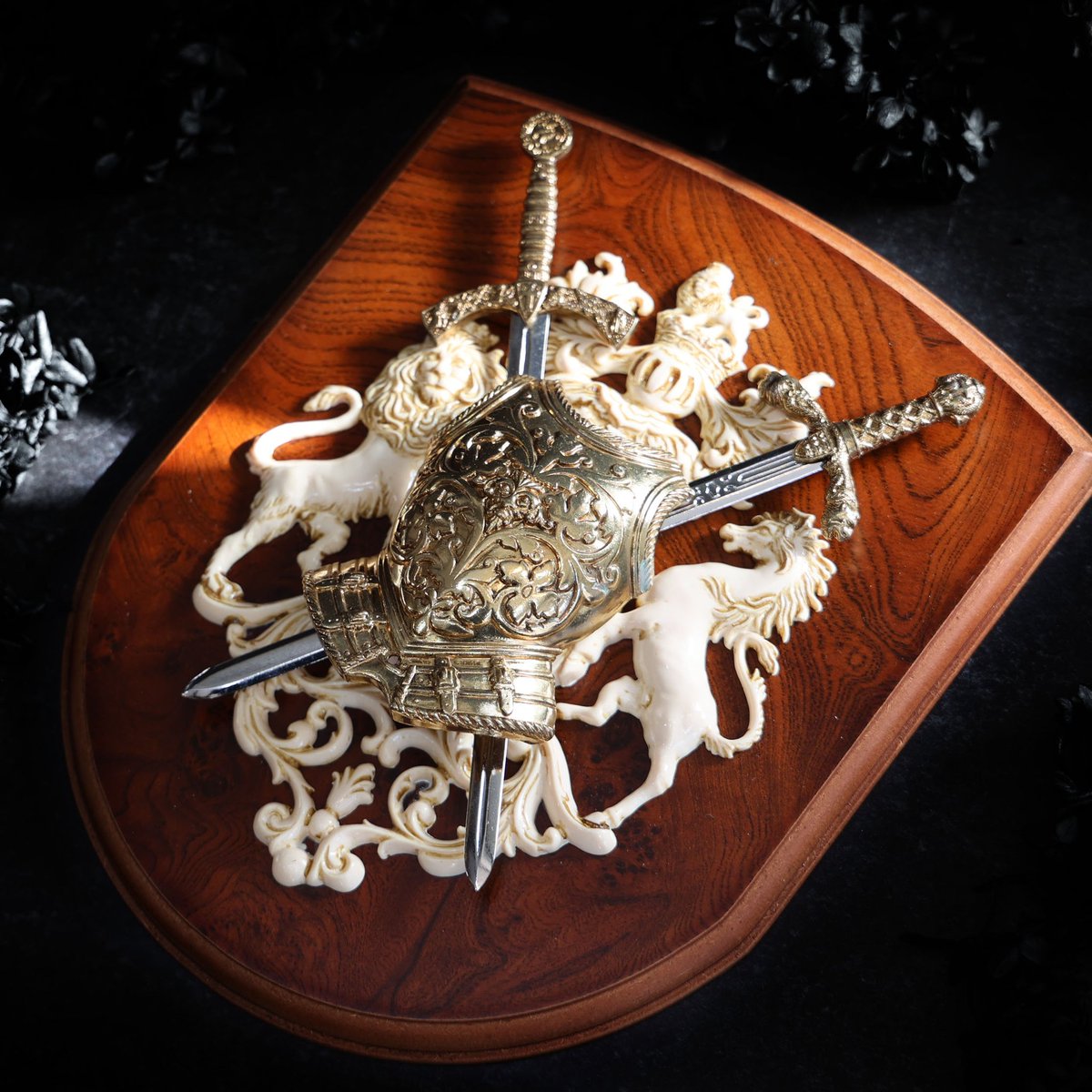 アサヒビールのエンブレム 壁掛け ) 盾 (