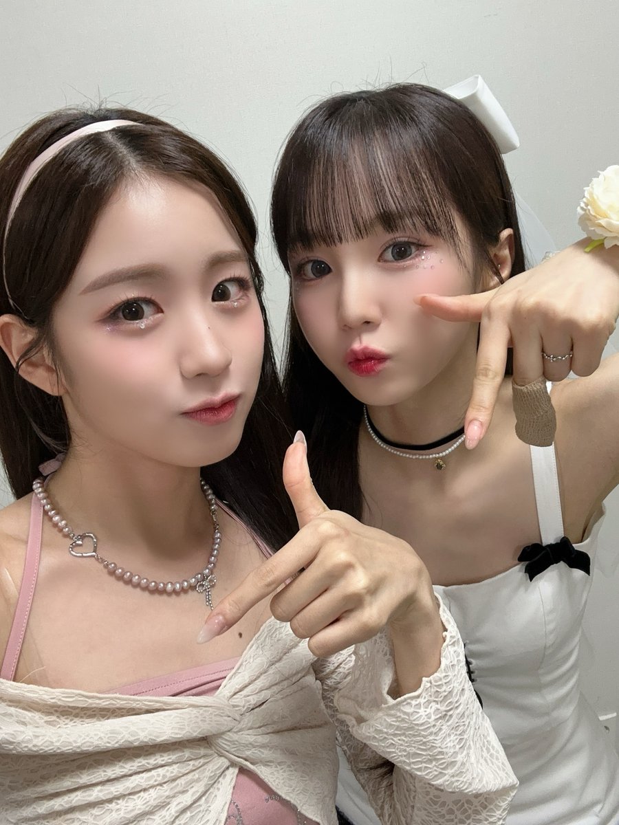 WOOAH 우아 tweet media