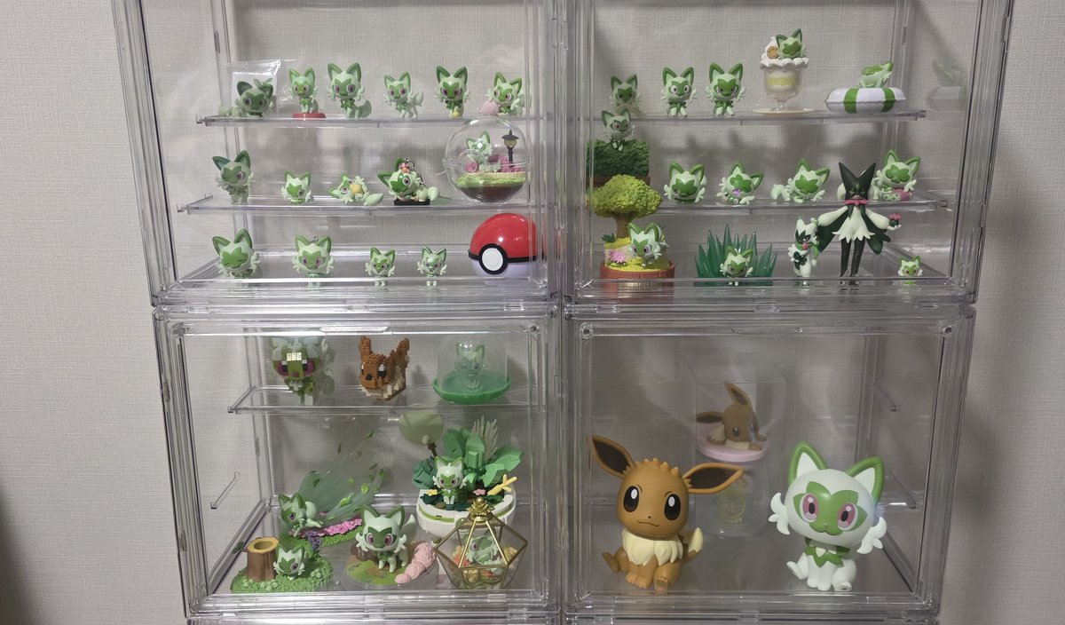 Nighthawk_Raw's tweet photo. 久々の更新は、ニャオハのフィギュアコレクションの最新状況です！

限定品や高額なものが増えたので、ケースも大きいものになりました

#猫
#CAT
#ポケモン
#フィギュア
#ガチャガチャ
#モンコレ
#ニャオハ
#Pokémon
#Pokemon
#Figure
#Capsuletoys
#Gachapon
#Moncolle
#Nyahoja
#Sprigatito
#Funism https://t.co/lzJuFqHXet