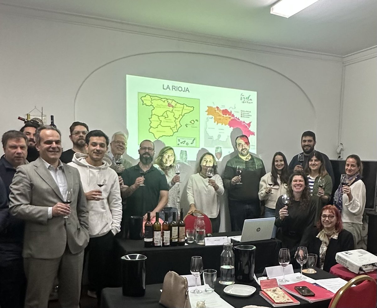 sara peñas lledó tweet media