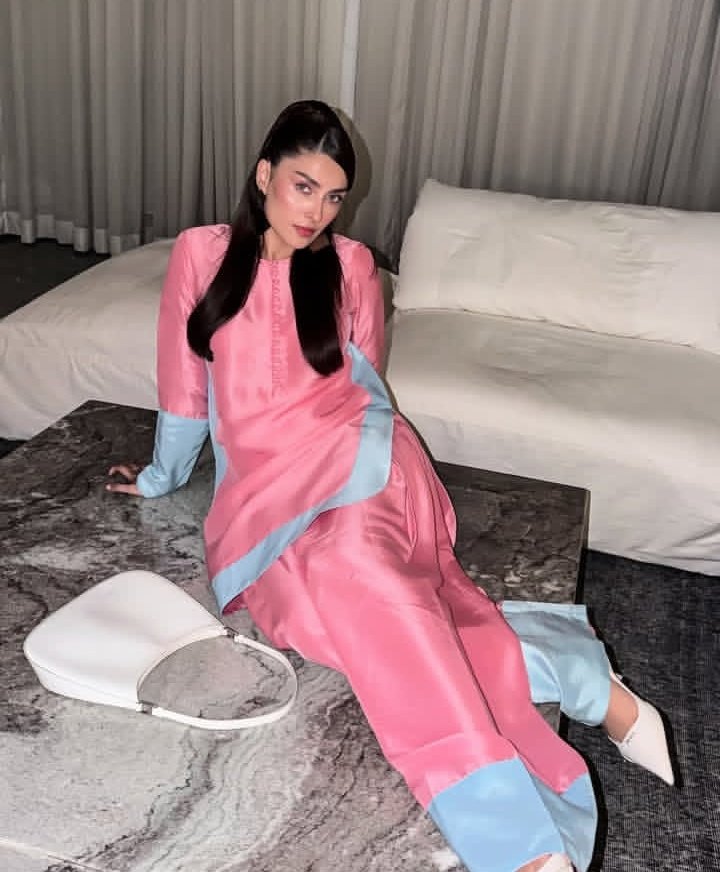 lions_moonstone's tweet photo. Someone check… did Barbie escape Barbie Land? 
#ayezakhan https://t.co/ImTyluGGFy