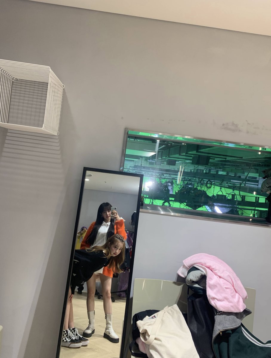 WOOAH 우아 tweet media