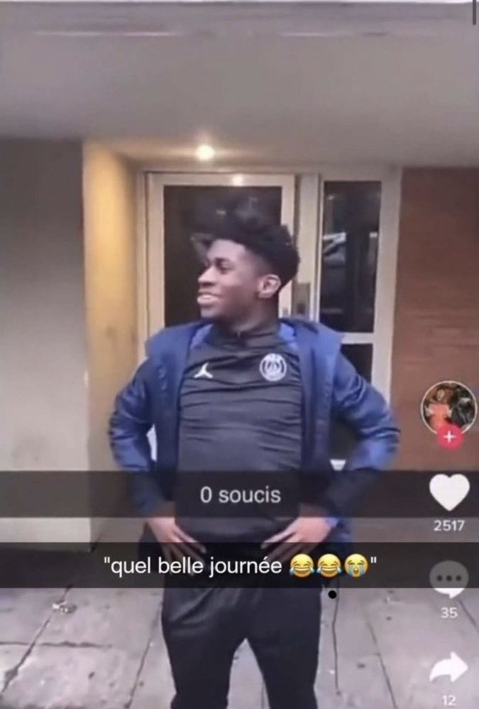 trams arrêtés pas de bus j’me suis pris un panneau dans la gueule je saigne sur tout le visage