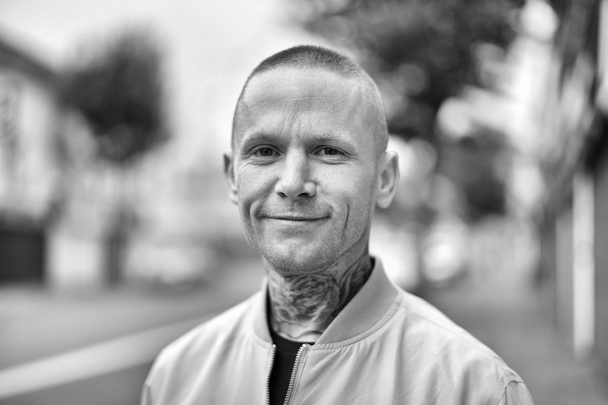 GeertVerstrepen's tweet photo. Portrait in the streets of Belfast. #photography #blackandwhitephotography #streetphotography https://t.co/aeZgTUNktc