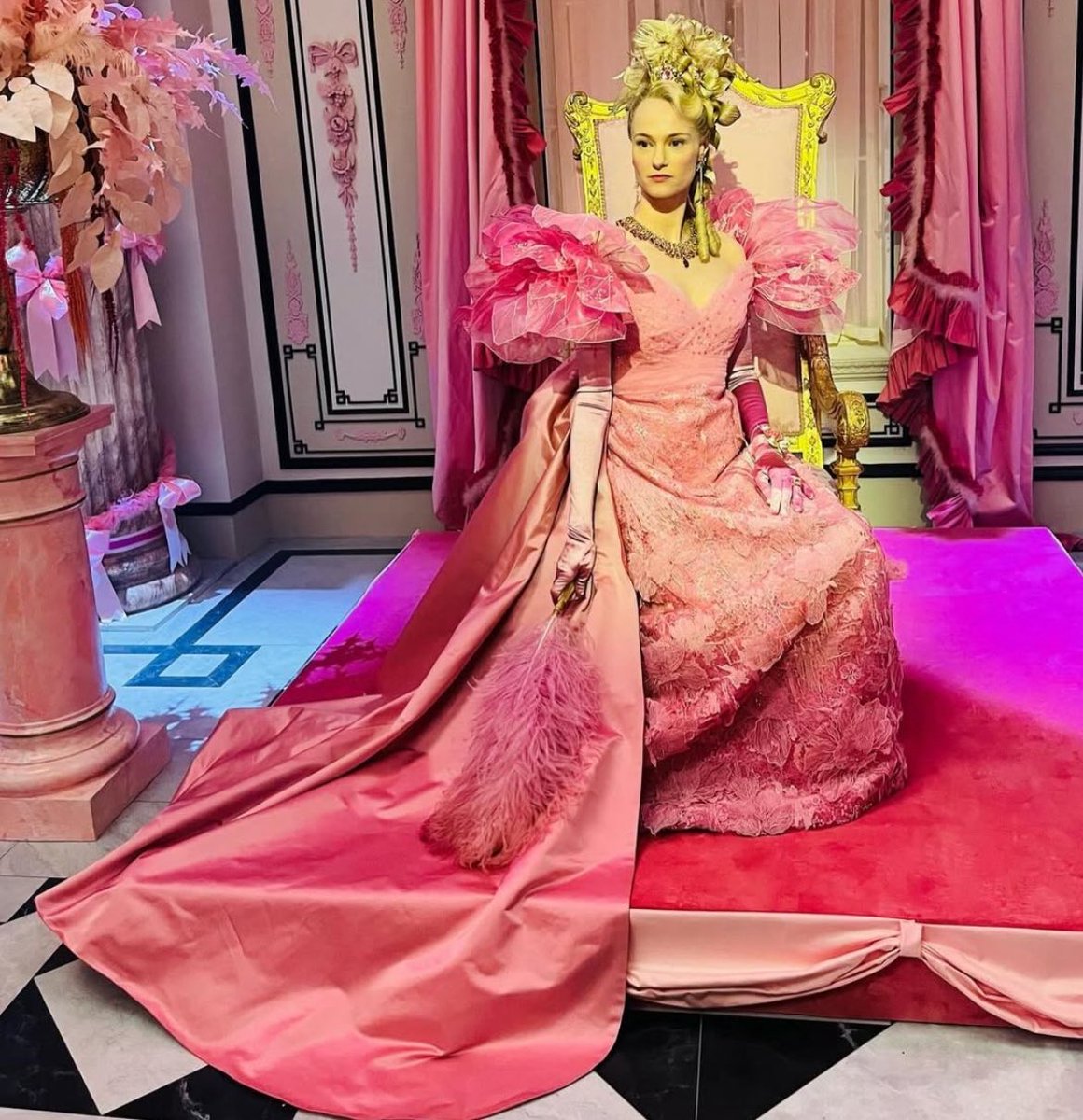 AyemiliaLh👑🖤🍕 tweet media