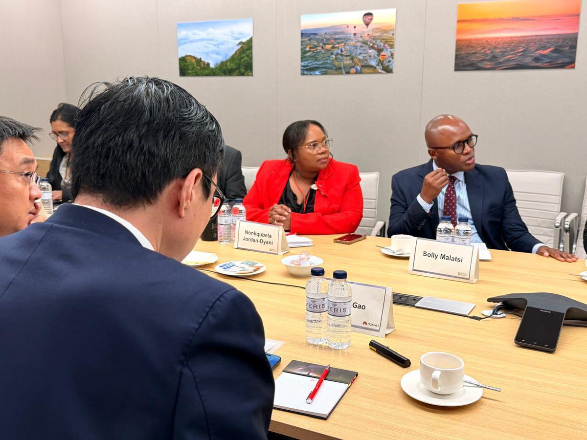 CommsZA's tweet image. Minister @SollyMalatsi’s involvement at the Mobile World Congress @MWCHub 2026 in Barcelona this week, reinforced the urgency of closing South Africa’s digital divide through stronger global partnerships, infrastructure investment and innovation. 

#MWC2026
#LeaveNoOneBehind