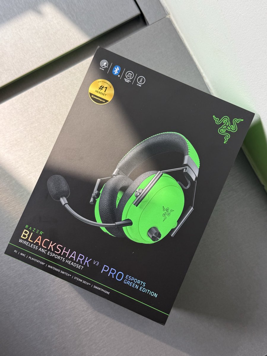 _kaixi's tweet photo. thank u v much @TeamRazer 😋🙏 https://t.co/AcEZixZVPS