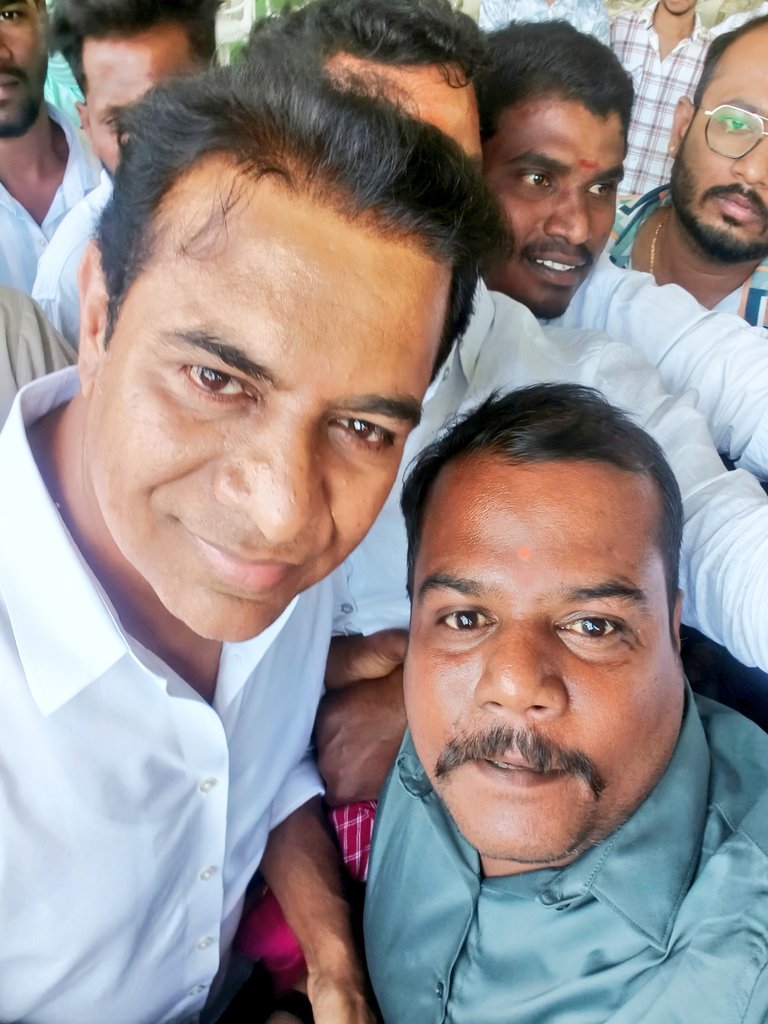 PSK_Tweets's tweet photo. Blessed🩷
@KTRBRS RamAnna🙏
Thanks for your wishes...

మీరు నాతో మాట్లాడిన ఆ ఒక్కమాట చాలు అన్న జీవితాంతం మీ వెనక నడవడానికి🙌 https://t.co/dXkeSX5fB7