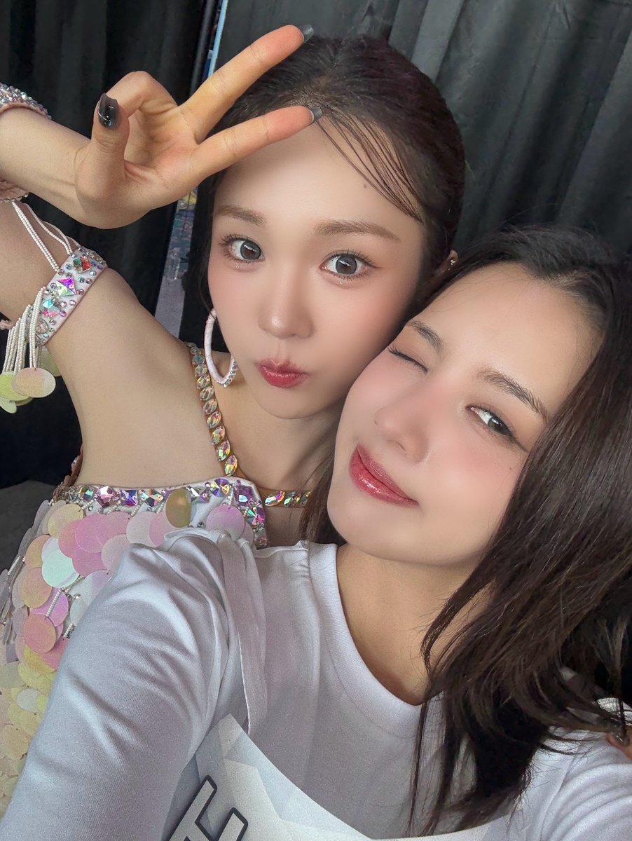 WOOAH 우아 tweet media