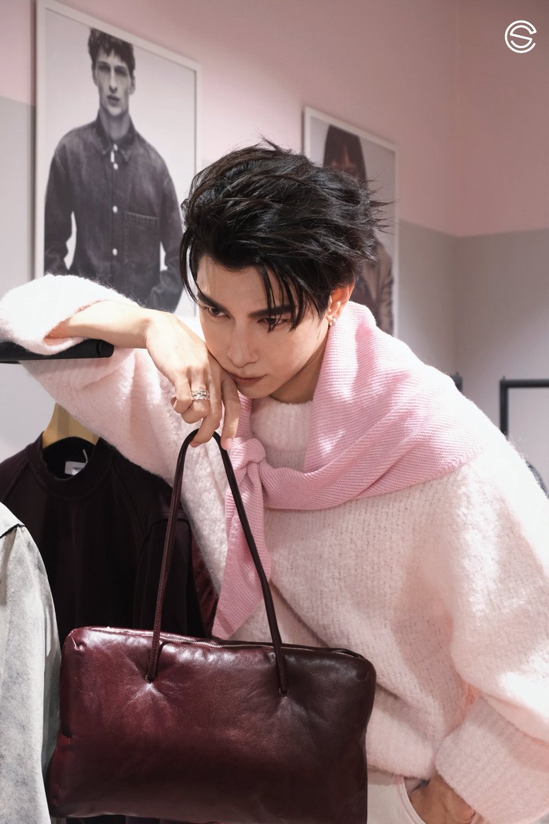 Suppasit Channel tweet media