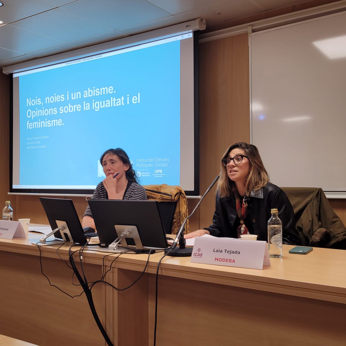 🟣Ahir va tenir lloc la conferència “La deriva antifeminista dels joves i adolescents” impartida per <a href="/MariaFreixanet/">Maria Freixanet Mateo</a> . Amb ella vam reflexionar sobre la crisi dels valors feministas en els segments més joves de la nostra societat. #niunpasenrere